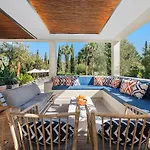 Longa * 波连斯萨